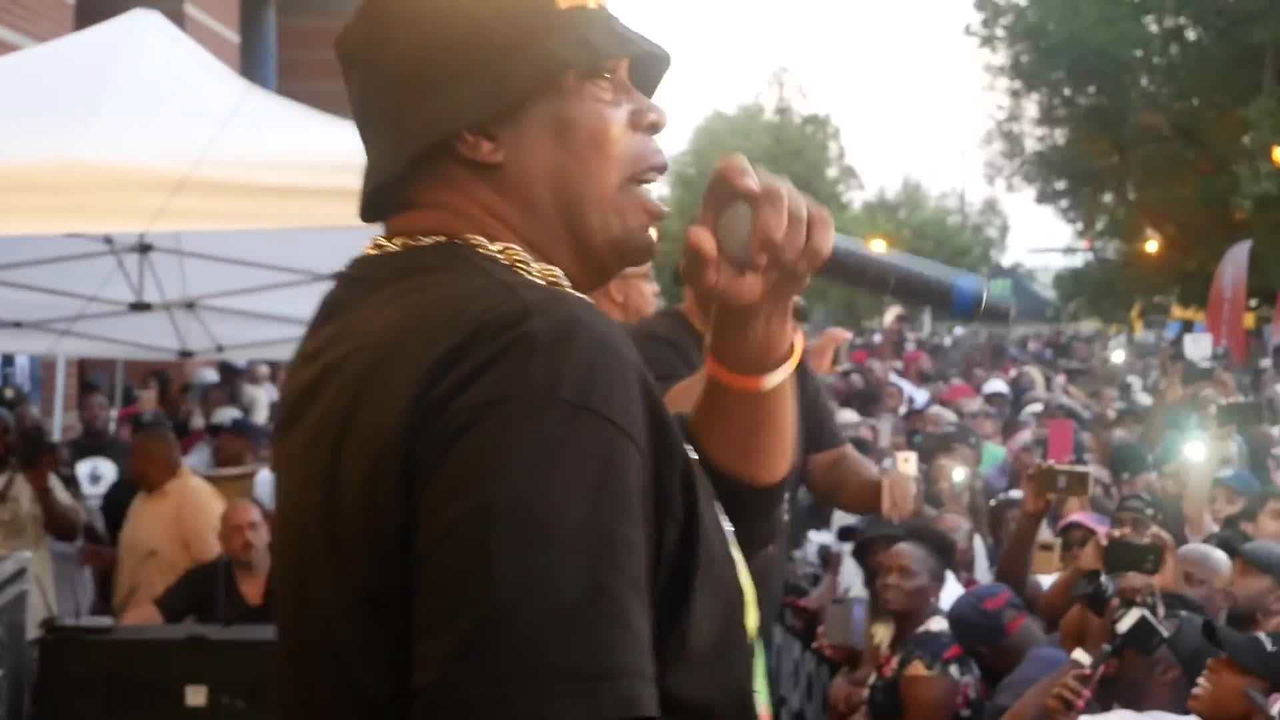 epmd_parish_smith_and_eric_sermon_perform_at_njpac.mp4