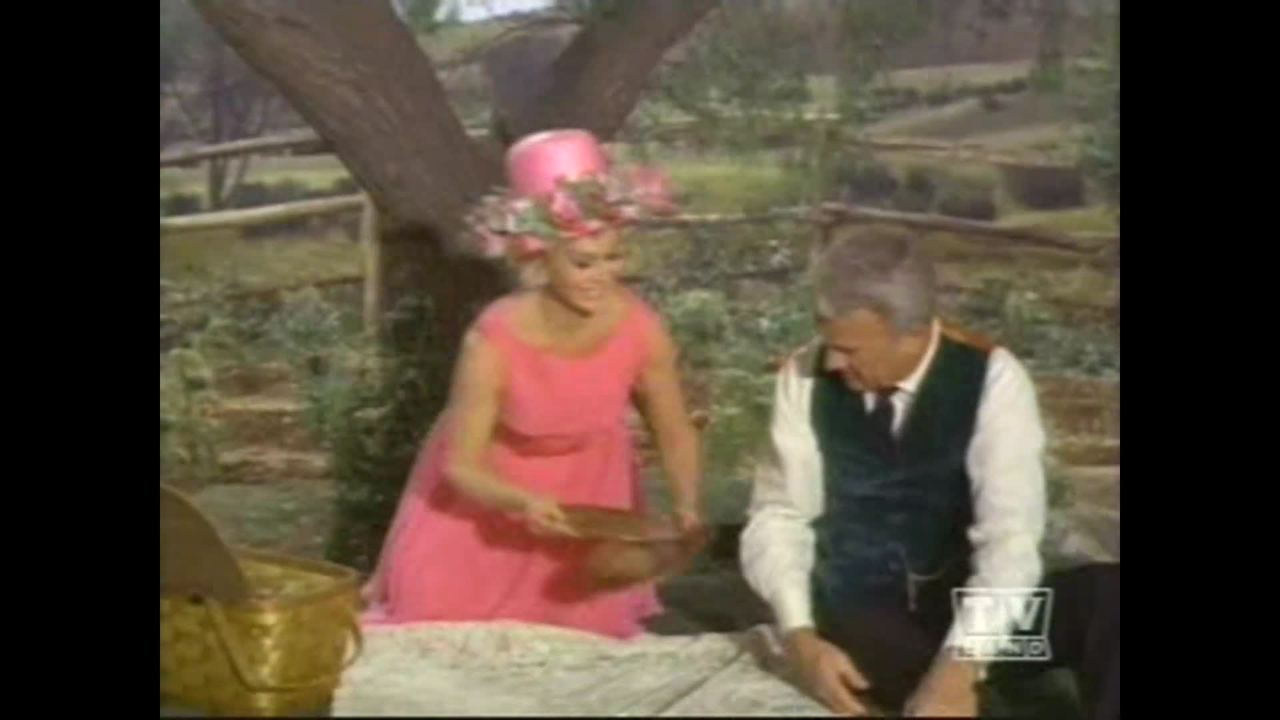 Green Acres - 057 - The Saucer Season - (TV Rip)