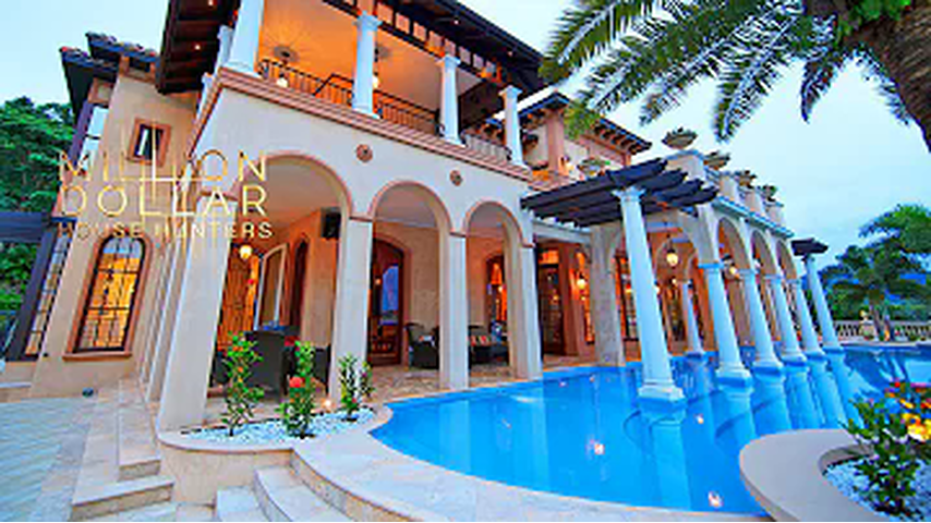 CA-IS Beverly Hills & Hollywood Home Tours | Million Dollar House Hunters COMPILATION